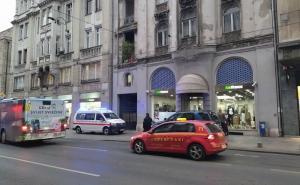 Foto: Radiosarajevo.ba / Dva vozila MUP-a KS i Hitna pomoć u Titovoj ulici