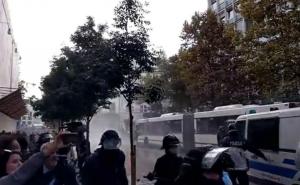 Foto: Twitter / Protesti u Ljubljani: Policija koristila vodeni top