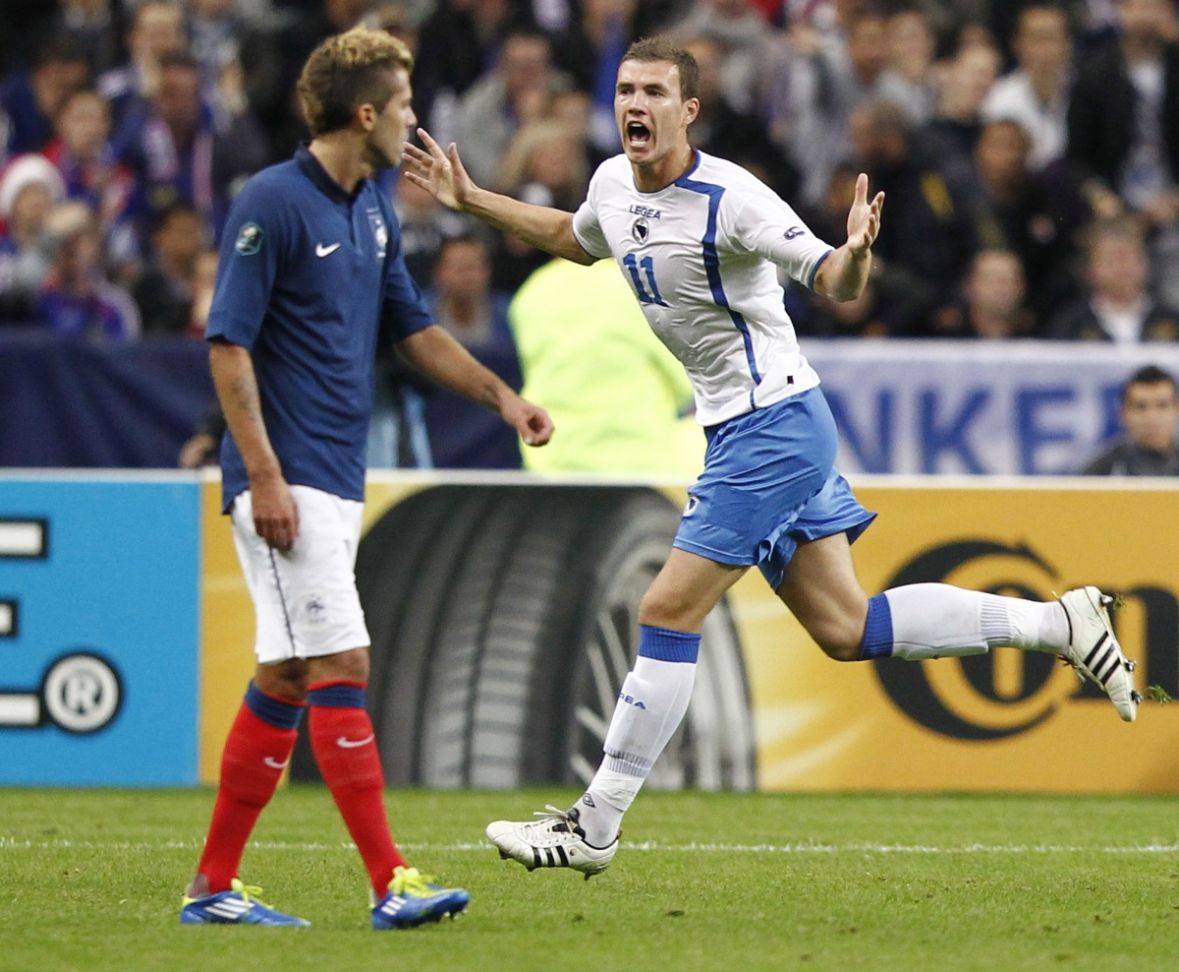 Džeko postigao gol u 40. minuti protiv Francuske - undefined