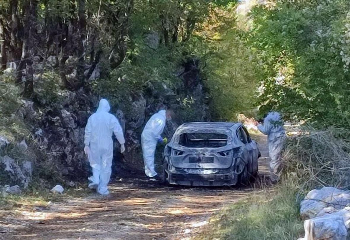 Foto: Vijesti.me/Pronađen zapaljeni terenac
