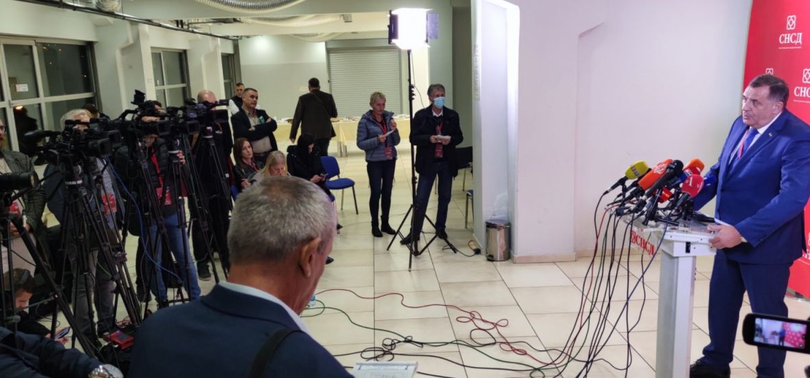 Foto: SNSD/ Twitter/Dodik nastavio po starom