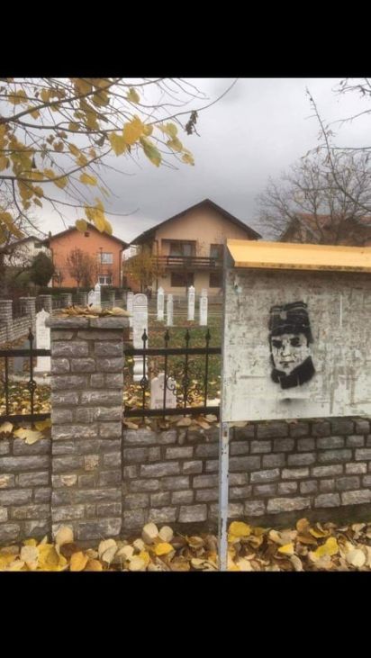Foto: Radiosarajevo.ba/Mladićev mural na muslimanskom haremu