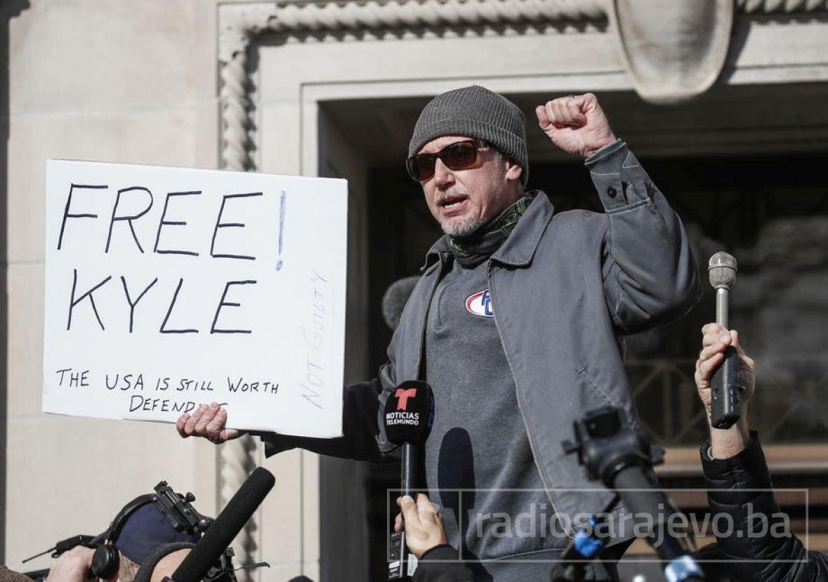 Foto: EPA-EFE/Građani protestovali da se Kyle Rittenhouse oslobodi