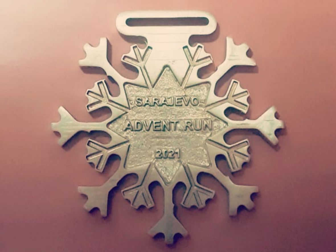 Izgled finišerske medalje za drugi sarajevski Advent Run - undefined