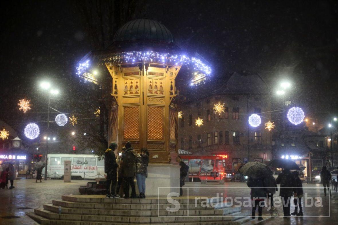 Foto: Dž. K. / Radiosarajevo.ba/Sarajevo ukrašeno pred Novu godinu