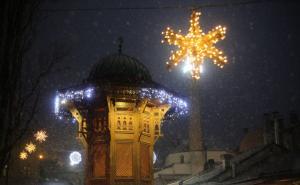 Foto: Dž. K. / Radiosarajevo.ba / Sarajevo ukrašeno pred Novu godinu