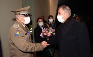 Foto: Anadolija / Turski ministar odbrane Akar doputovao u Sarajevo