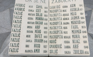 FOTO: Facebook / Spomen obilježje ubijenim u Lješevu