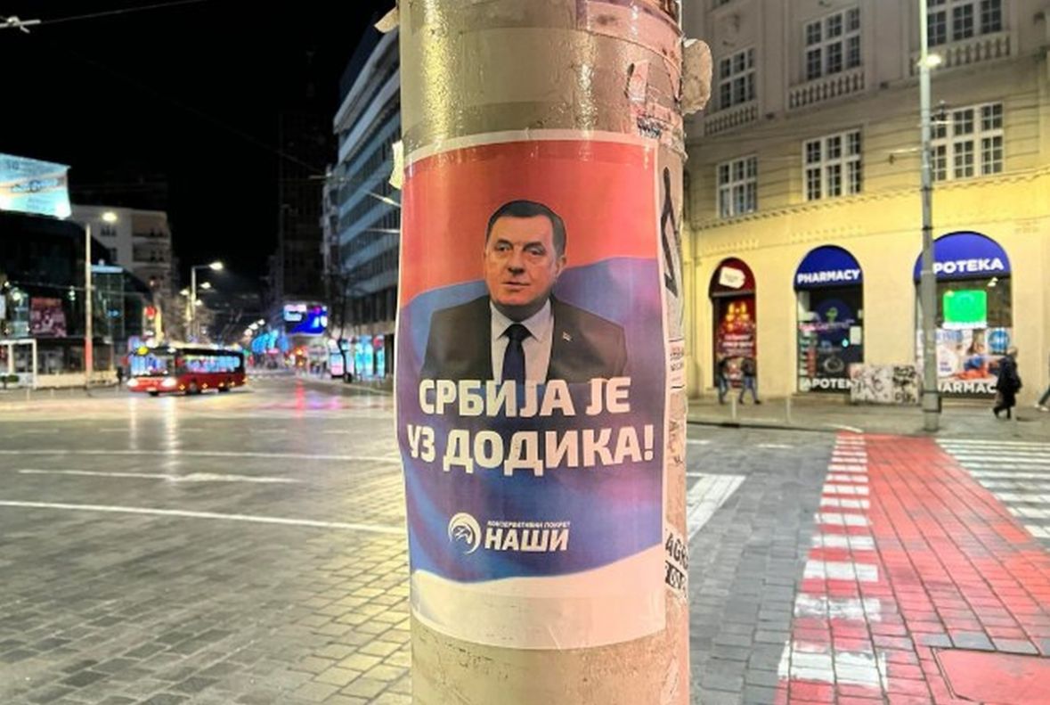 Foto: Pokret Naši/U Beogradu oblijepljeni plakati podrške Miloradu Dodiku 