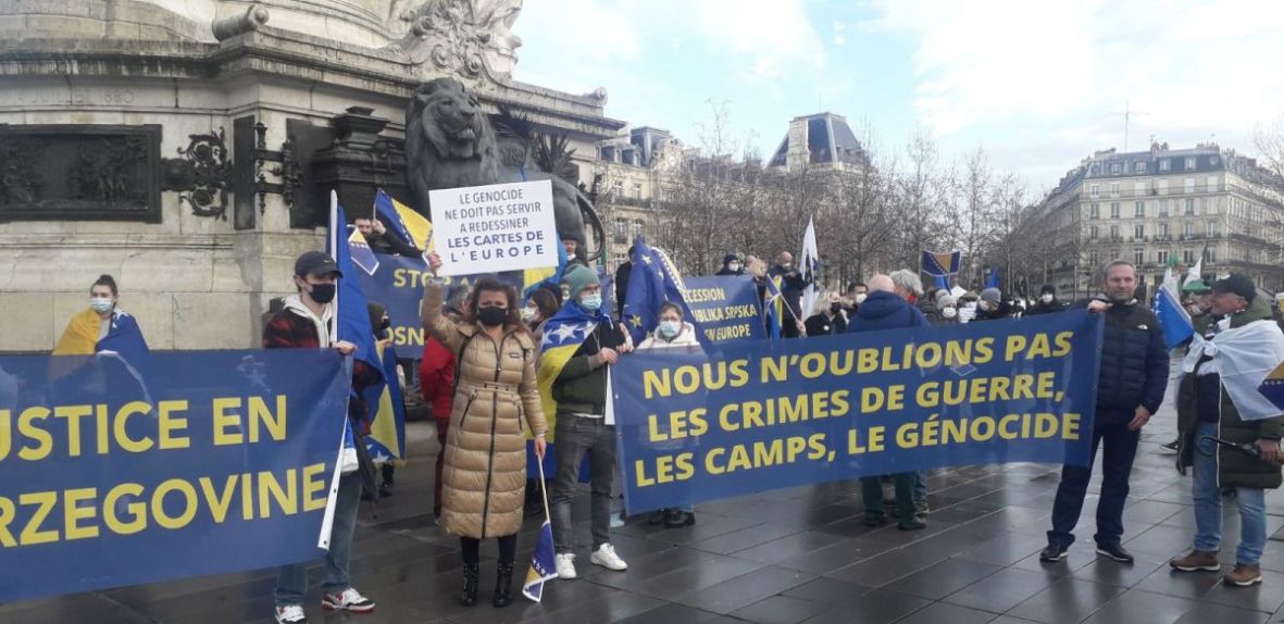 Foto: SIBH France/Protesti za BiH u Parizu