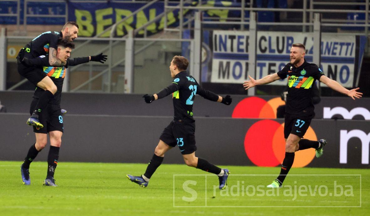 Foto: EPA-EFE/Detalj s utakmice Inter - Lazio