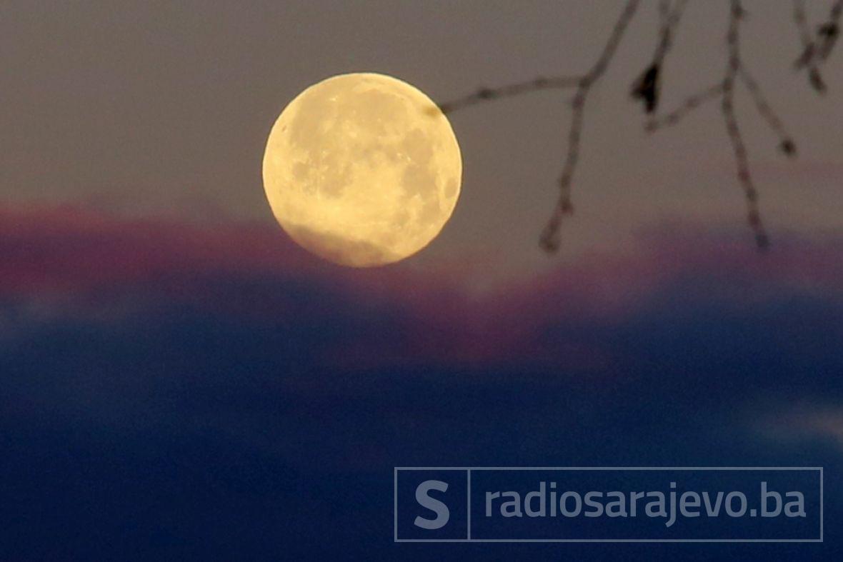 Foto: Dž. K. / Radiosarajevo.ba/Čarolija na nebu iznad Sarajeva