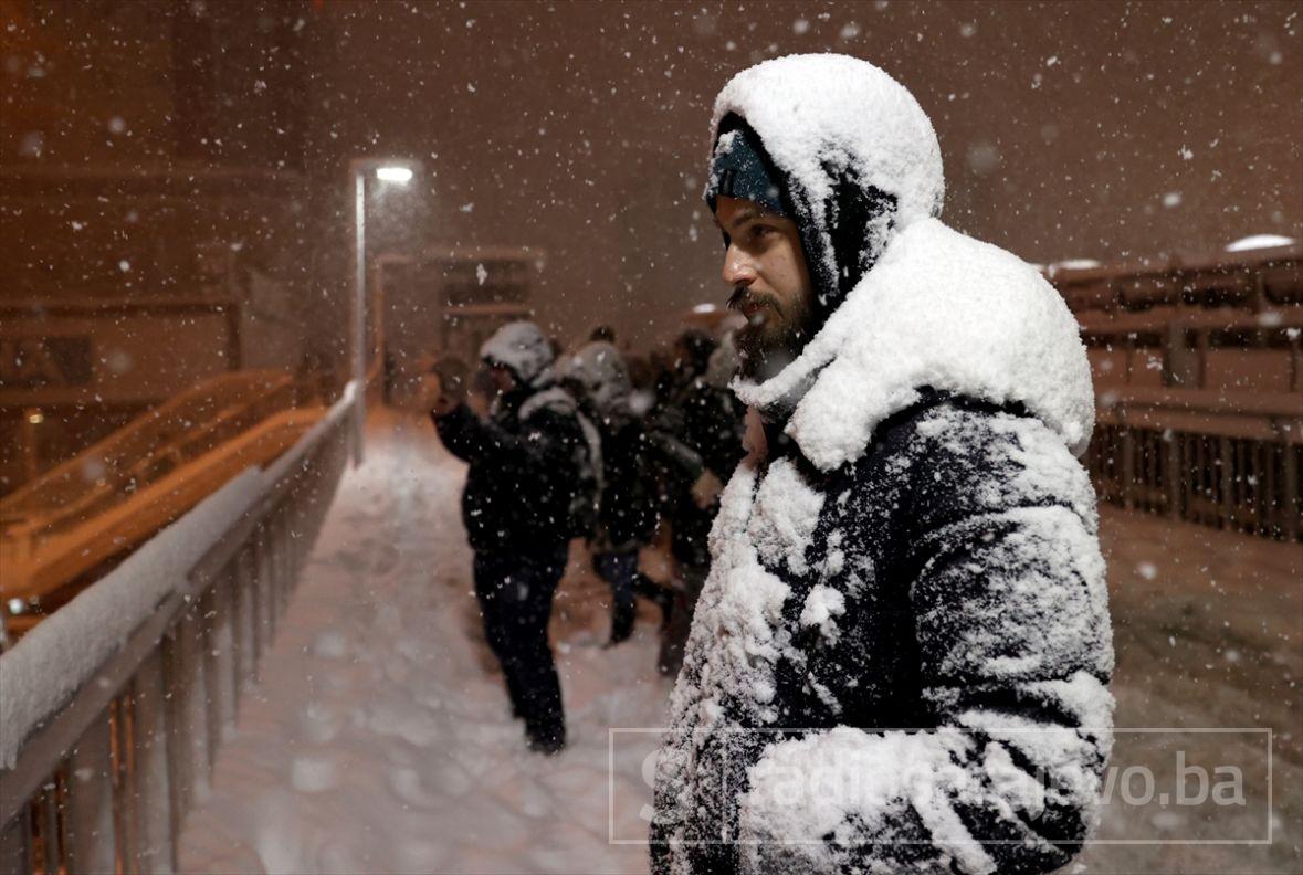 Foto: Anadolija/U dijelovima Istanbula izmjereno 85 centimetara snijega