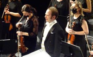 Halid Kuburović / Dirigent Slaven Kulenović uz Sarajevsku filharmoniju 
