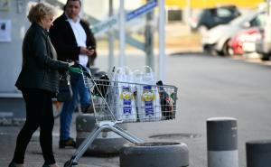Foto: A. K. /Radiosarajevo.ba / Sarajlije masovno kupuju brašno i ulje