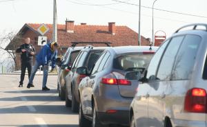 Foto: Srpskainfo / Policajci na kontrolnim punktovima: Provejaravju se sva vozila