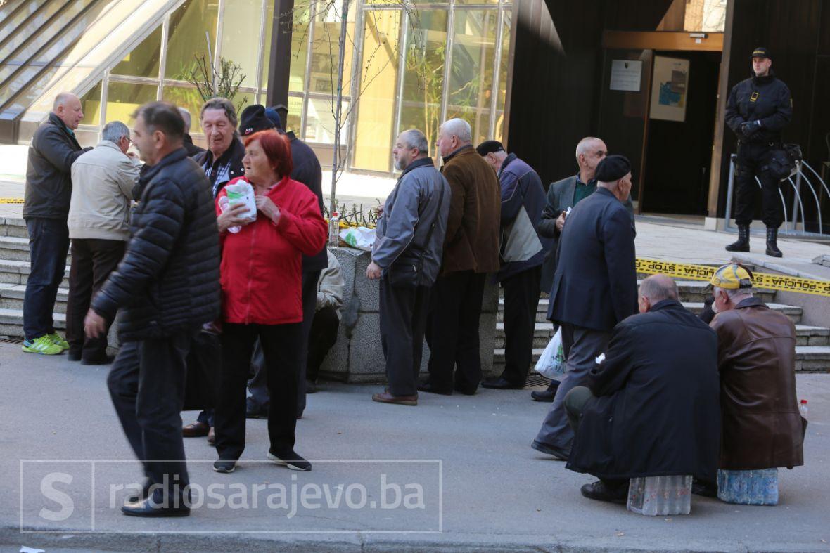 Foto: Dž. K. / Radiosarajevo.ba/Protest penzionera u Sarajevu zbog ovog Zakona: 14. mart 2022.