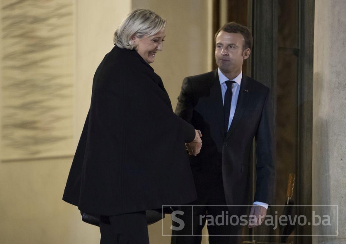Foto: EPA-EFA/Emmanuel Macron i Marine Le Pen