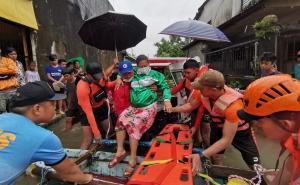Foto: EPA-EFE / Panitan (Filipini), evakuacija stanivništva nakon tropske oluje