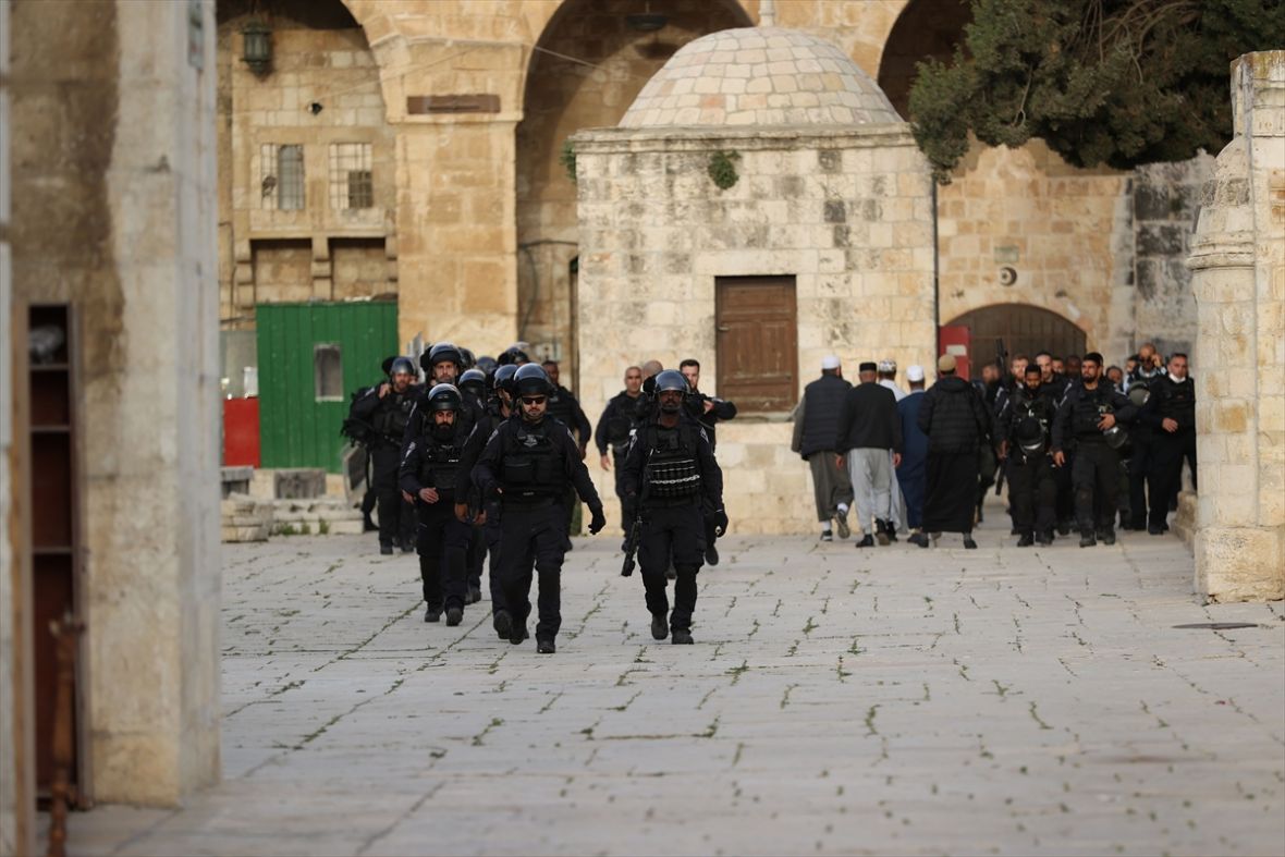 Foto: Anadolija/Izraelska policija izvela raciju u kompleksu Al-Akse