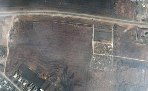 Foto: EPA-EFE / Maxar objavio snimke masovnih grobnica kod Mariupolja