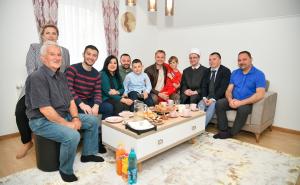 FOTO: AA / Stanivuković posjetio porodice povodom Bajrama