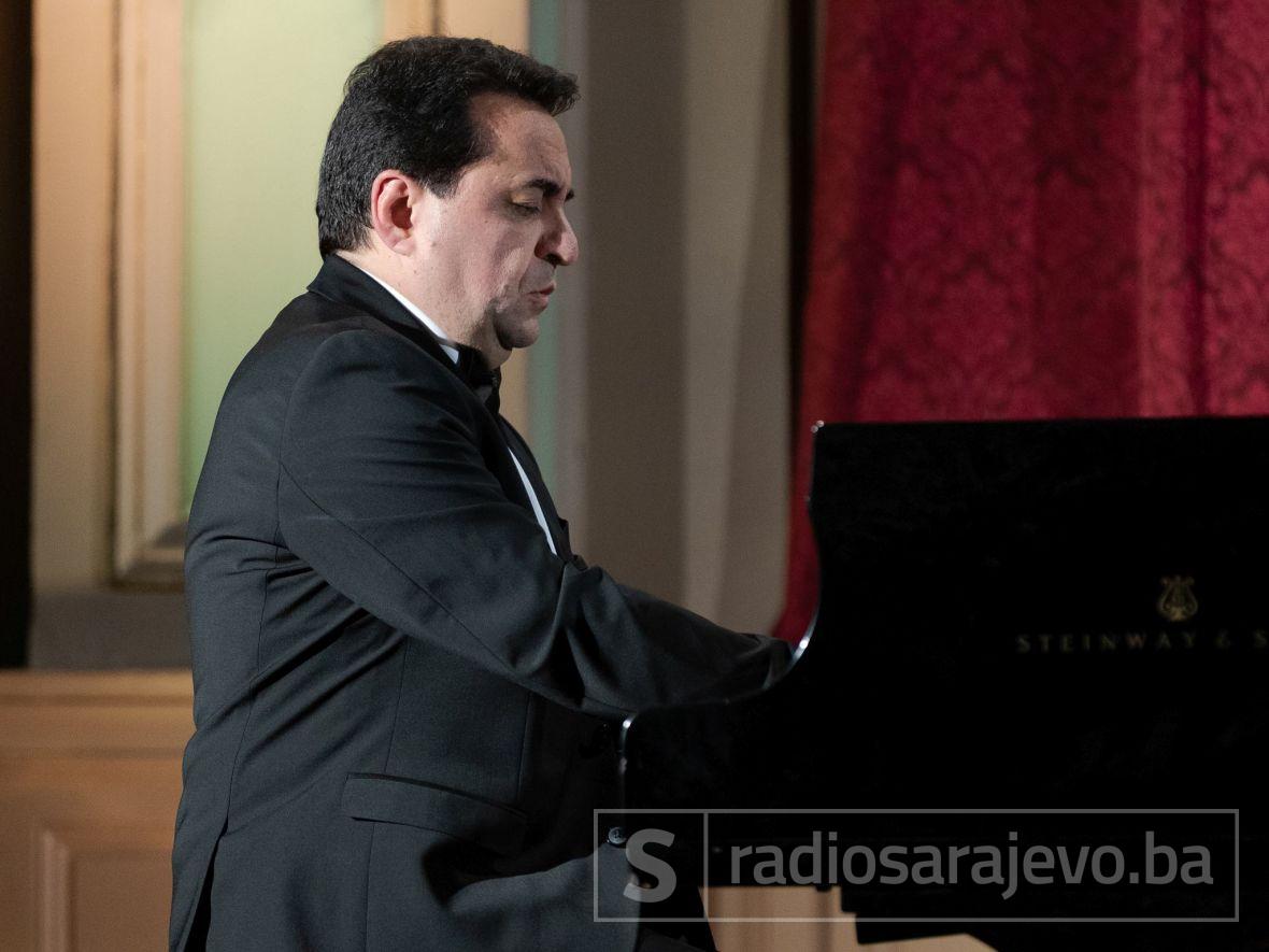 Foto: V. Ćerimagić/Solističkim recitalom Rubena Dalibaltayana