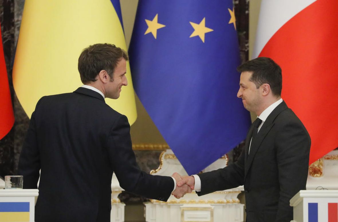Foto: EPA-EFE/Emmanuel Macron i Volodimir Zelenski