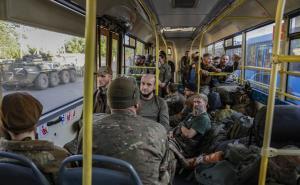 Foto: EPA-EFE / Evakuirali ukrajinski borci iz čeličare Azovstal