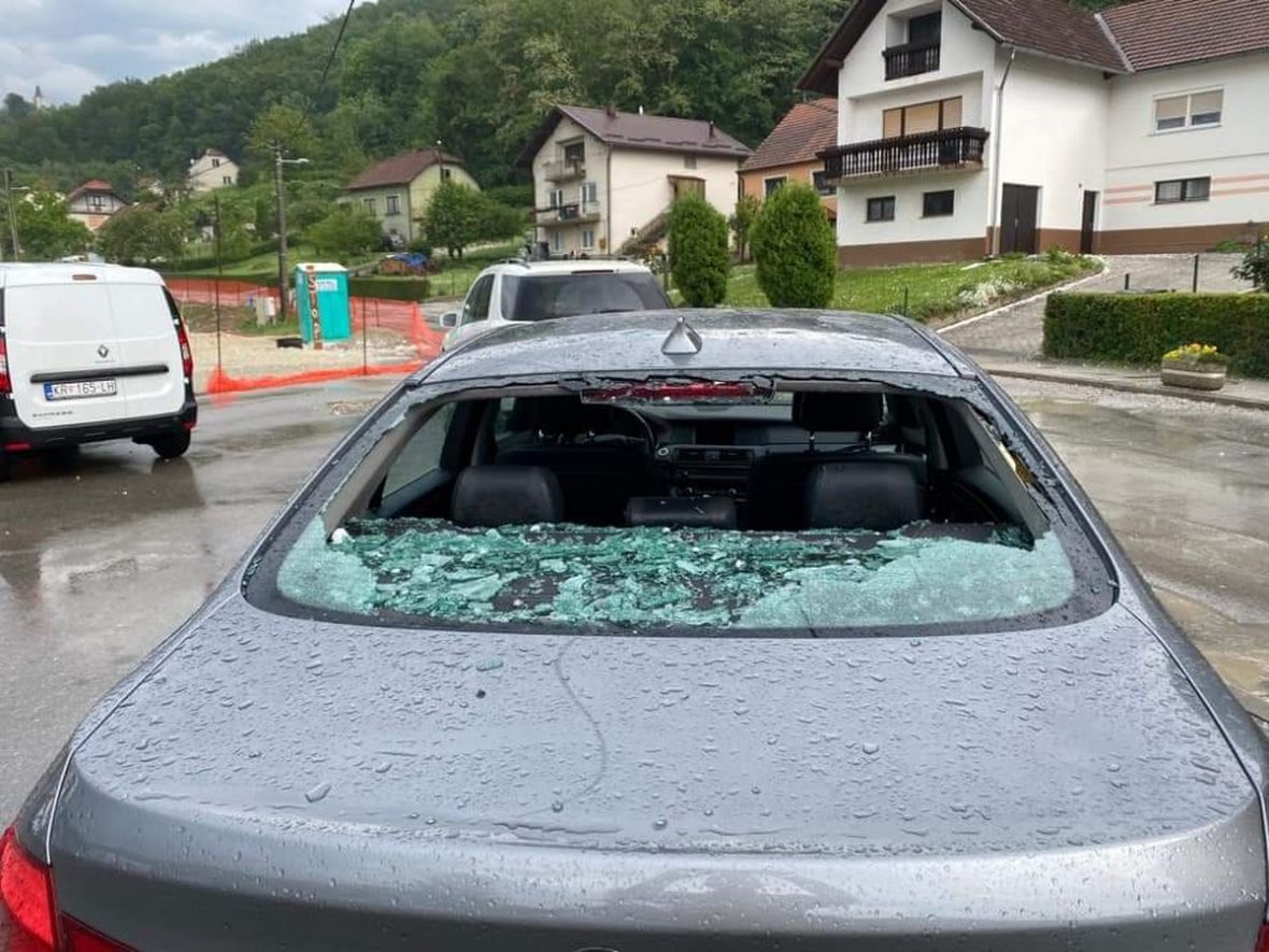 Foto: Foto: Zagorje International/Nevrijeme u Zagorju: Padao krupan grad i razbijao automobile