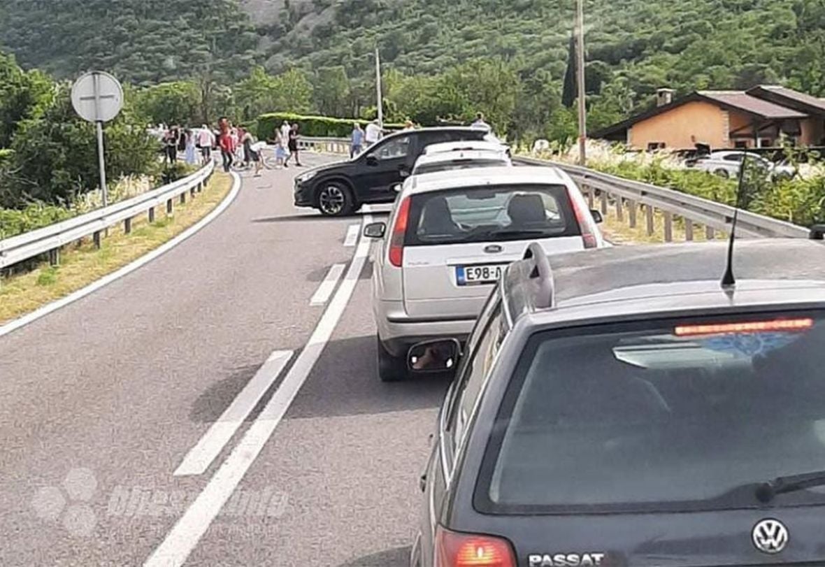 Foto: Bljesak.info/Teška saobraćajna nesreća kod Bune u Mostaru