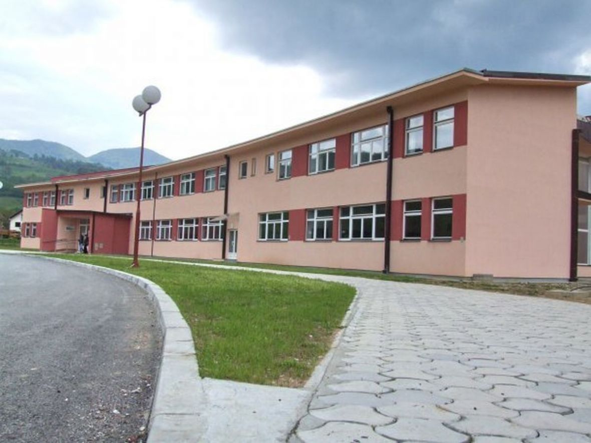 Foto: Faceook/Učenik pretučen u školi u Milićima, zadobio teške povrede