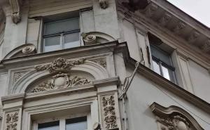 Foto: Radiosarajevo.ba / Komadi fasade padali kod Katedrale