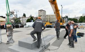 Foto: A. K. /Radiosarajevo.ba / Postavljena skulptura velikanu Mirzi Delibašiću