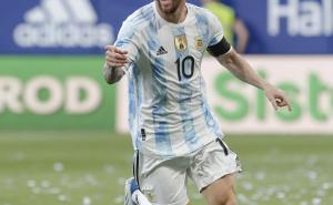 Foto: Twitter / Invictos / Fenomenalni Messi