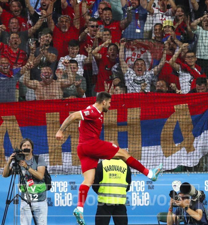 Mitrović slavi drugi gol za Srbiju - undefined