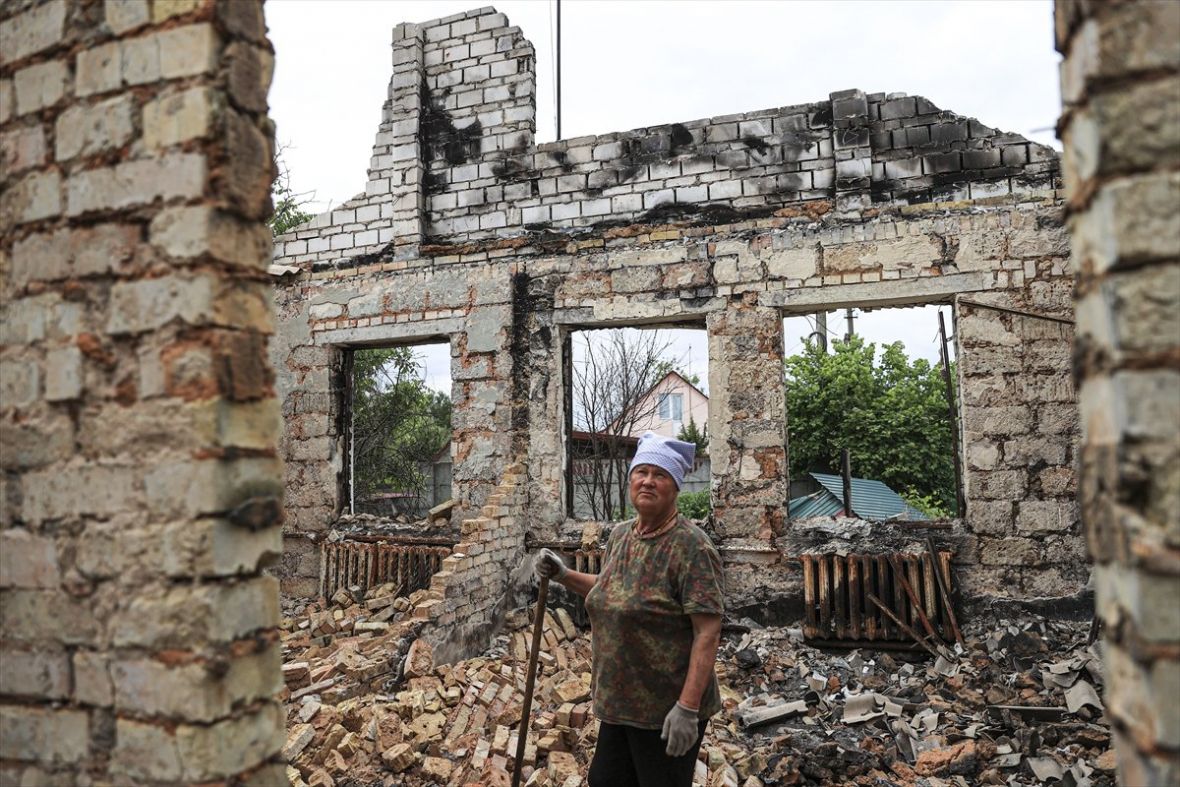 Ukrajinka Ljudmila ne napušta ruševine kuće uništene u ruskim napadima - undefined