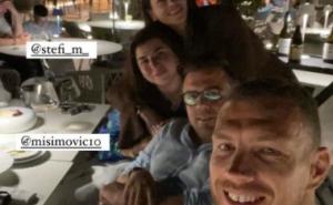 Foto: IG / Amra Džeko / Džeko s porodicom i Misimovićem u Dubrovniku
