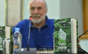 Foto: N.G./Radiosarajevo.ba / Promocija nove knjige "Uvod u lebdenje"