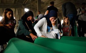 Foto: Anadolija / Suze i jecaji u Potočarima
