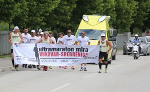 Foto: Dž. K. / Radiosarajevo.ba / Maratonci iz Vukovara stigli u Potočare
