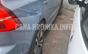 Foto: Crna hronika / Beograđaninu izbušene sve gume na vozilu