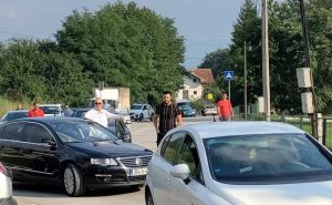 Foto: Dž. K. / Radiosarajevo.ba / Mještani blokirali cestu