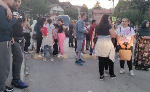 Foto: Radiosarajevo.ba  / Blokada ulice u Dobroševićima