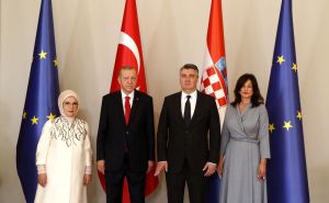 Foto: EPA-EFE / Recep Tayyip Erdogan i Zoran Milanović sa suprugama
