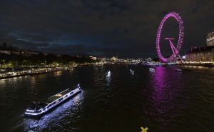 Foto: Anadolija / London: Flota od 150 čamaca odala počast kraljici Elizabethi