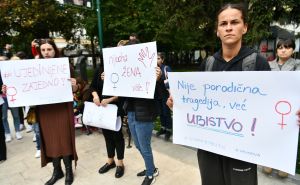 Foto: A. K. / Radiosarajevo.ba / Protest "Naša bol vaš je sram" u Sarajevu