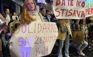 Foto: Twitter  / Protesti žena u Beogradu