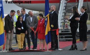 Foto: Tuzlarije.ner / Prvi let kompanije Ryanair dočekan u Tuzli