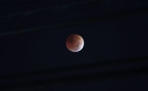 FOTO: AA / Mjesec izgleda veći nego inače